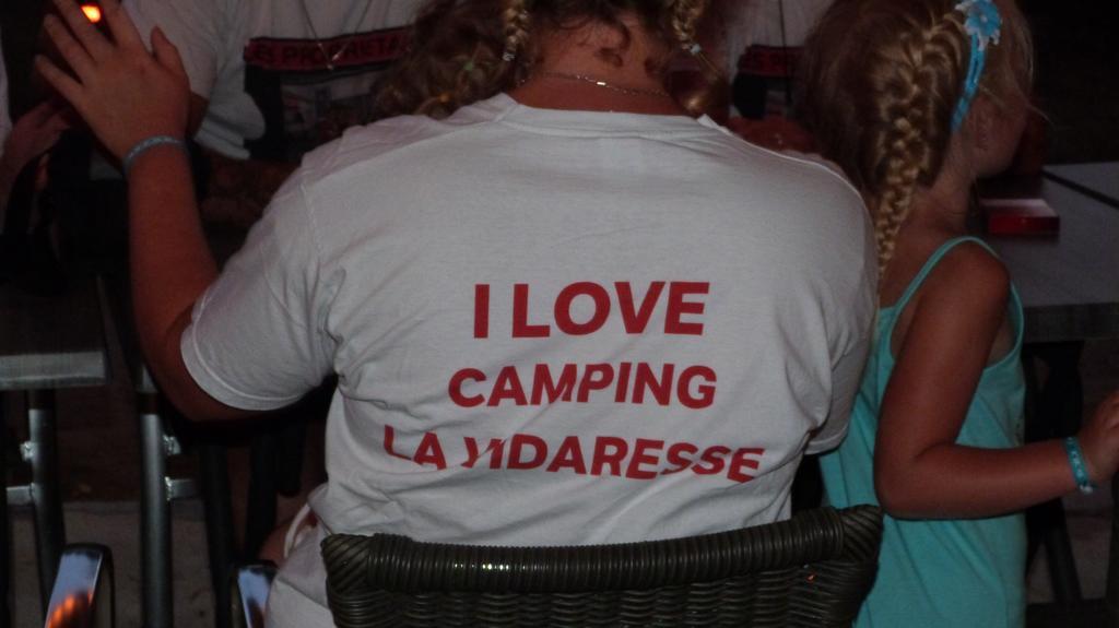 Отель Camping La Vidaresse Sainte-Anastasie-sur-Issole Экстерьер фото